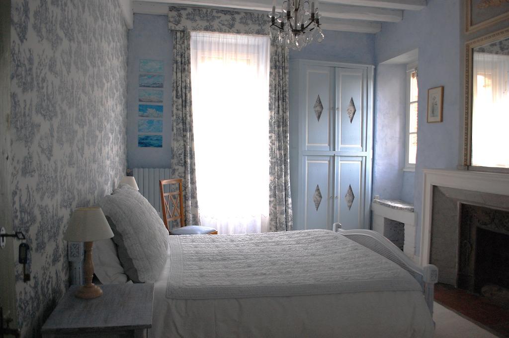 Bed and Breakfast Maison Conti à Montmirail  Chambre photo