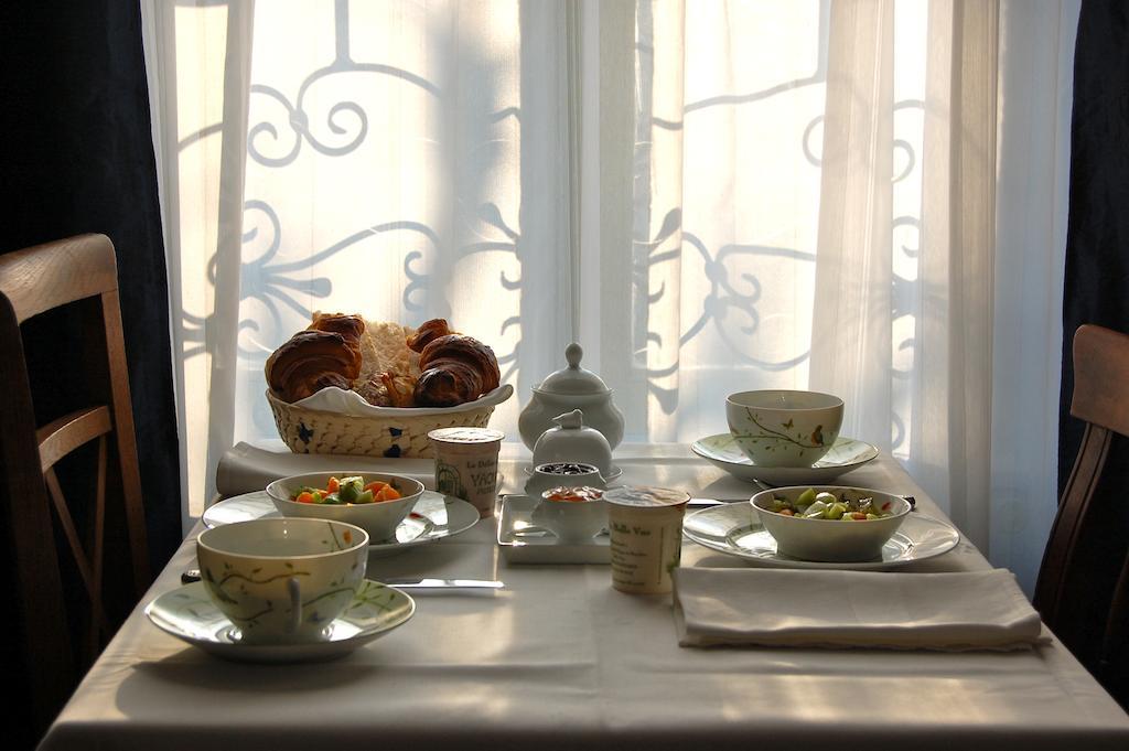 Bed and Breakfast Maison Conti à Montmirail  Extérieur photo