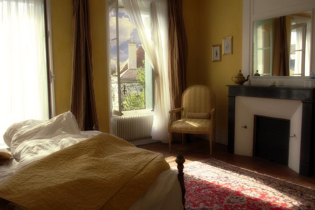 Bed and Breakfast Maison Conti à Montmirail  Chambre photo